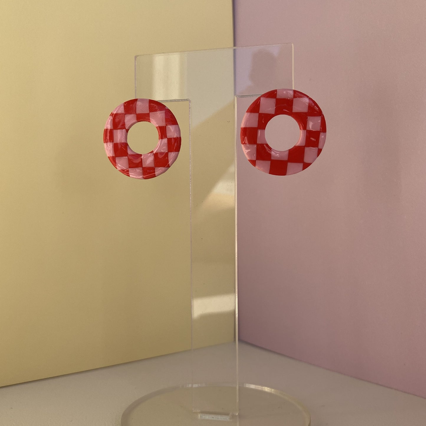 BURU cuadrados rojo y rosa esmaltado