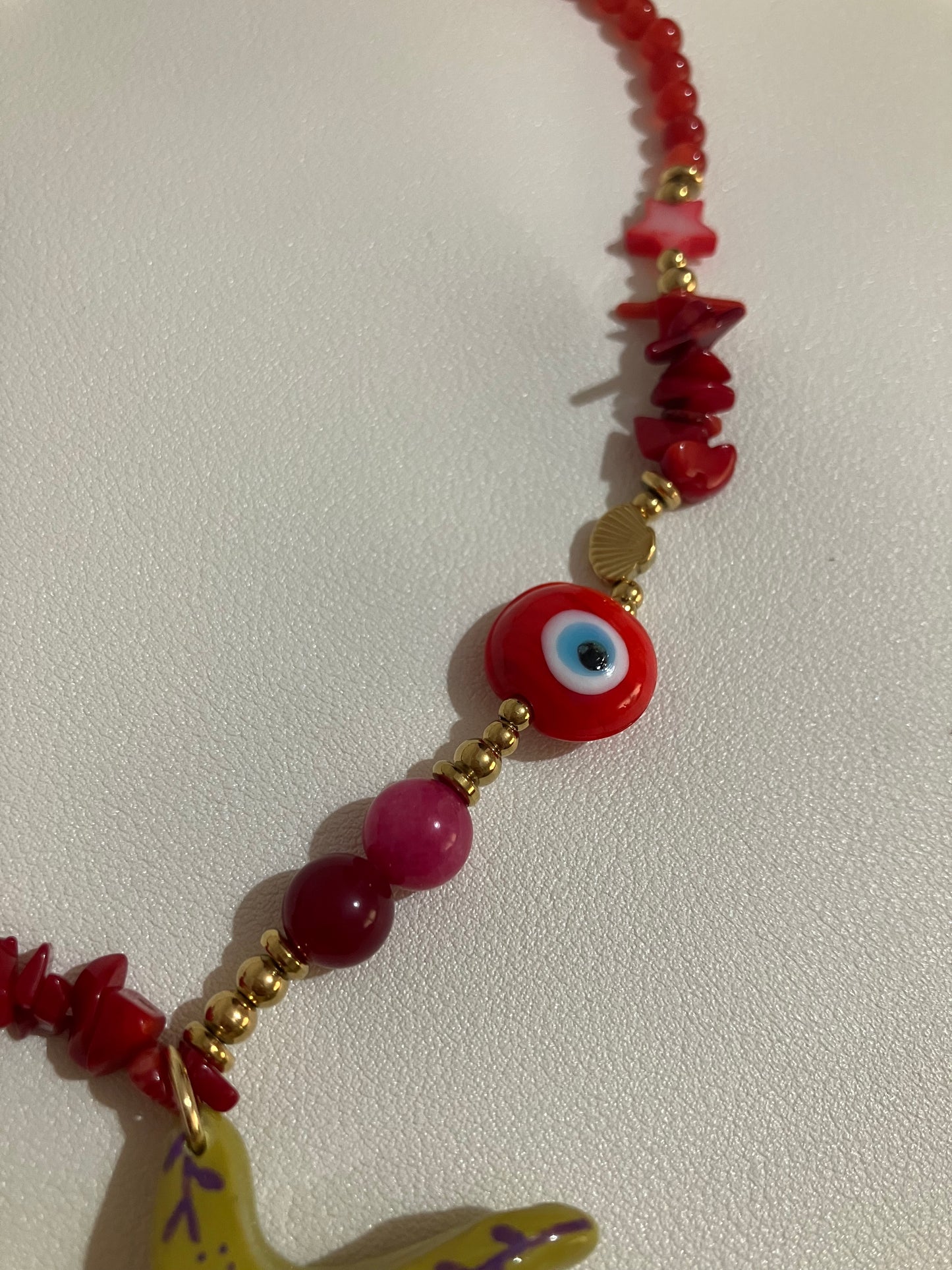 Collar rojo abalorios