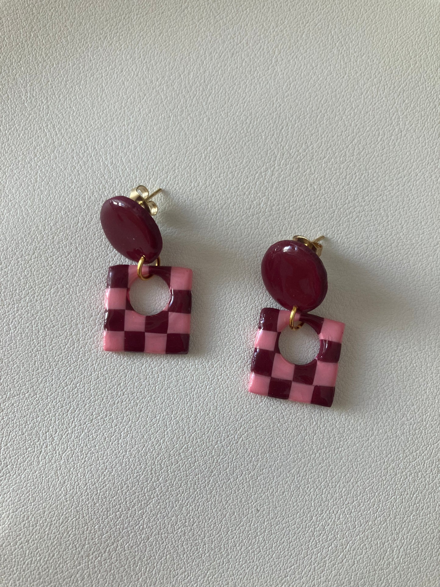RIAK cuadrados rosa y burdeos esmaltado