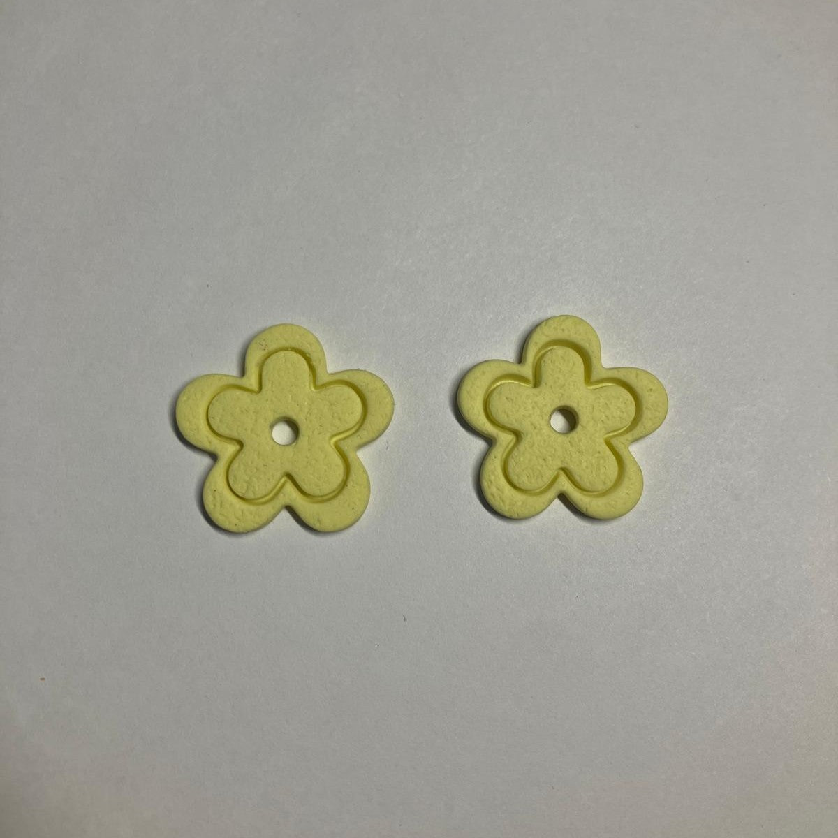 BALI amarillo pastel
